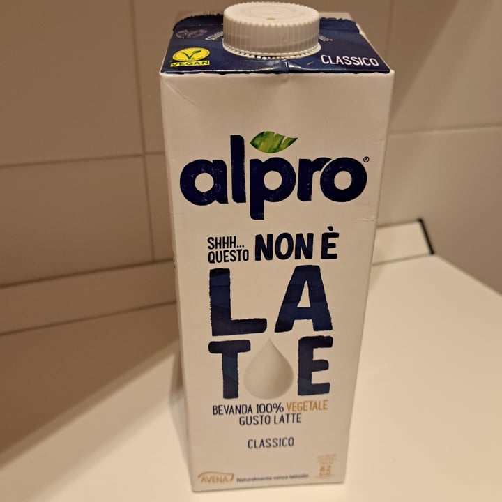 review photo of Alpro This is Not Milk Classic Questo Non è Late Classico shared by @leva on 25 Nov 2022 - review
