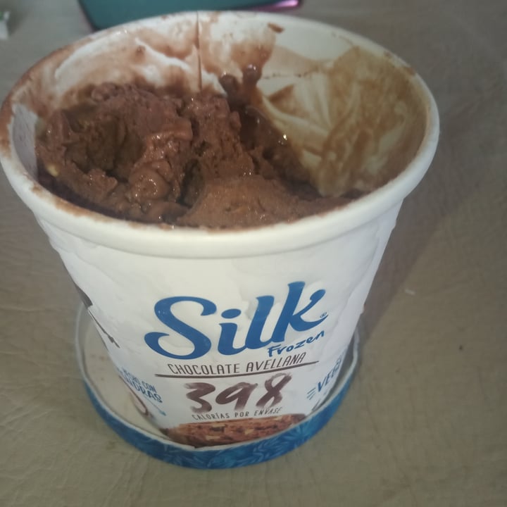review photo of Silk Silk Frozen Chocolate Avellana shared by @mxrcxs on 09 Jan 2021 - review
