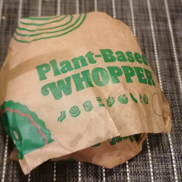 photo of Burger King Plant based whopper (Veganized) shared by @anita99 on  06 Dec 2021 - review