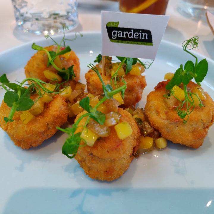 photo of Green Common Singapore Gardein Crab Cake shared by @cel3ritas on  26 Mar 2021 - review