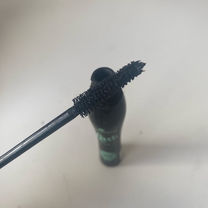 review photo of Essence Cosmetics Lash Princess False Lash Effect Mascara shared by @izaskunsantos on 31 Oct 2022 - review