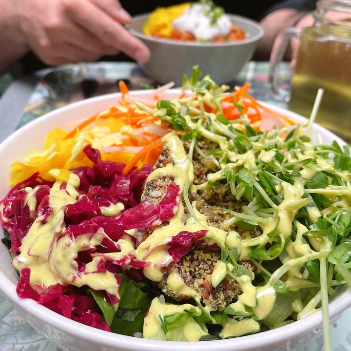 photo of Le Botaniste Botanical Salad shared by @stephmh17 on  28 Sep 2021 - review