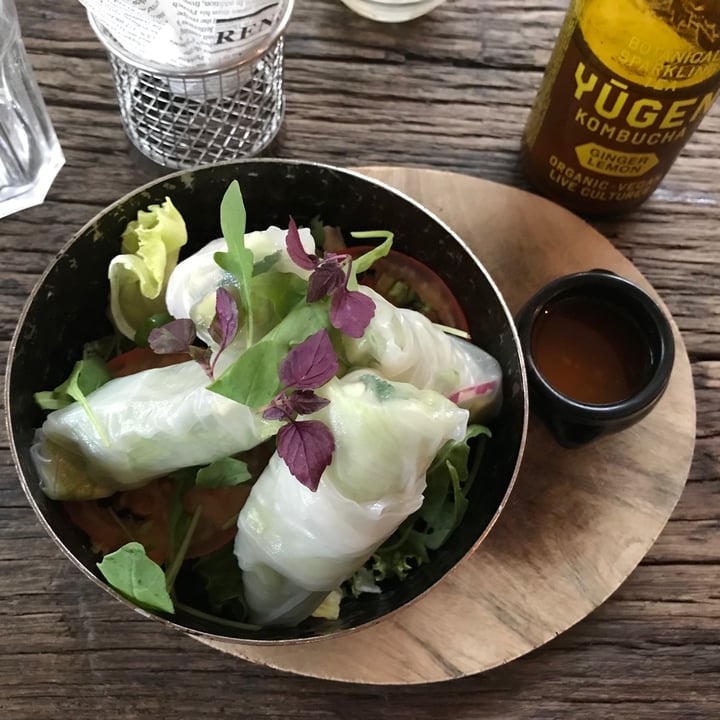 photo of Le 7 by Juliette Spring rolls salad shared by @reea on  19 Aug 2020 - review