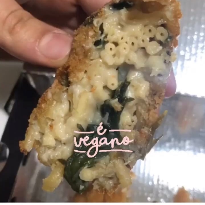 photo of Isabella De Cham Pizza Fritta Frittatina Napoletana Vegana shared by @marinachia on  31 Mar 2021 - review