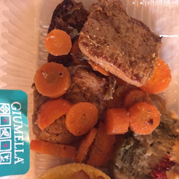 review photo of Giumella Gastronomia Vegana Spezzatino di soia shared by @thierrywenger90 on 02 Apr 2022 - review