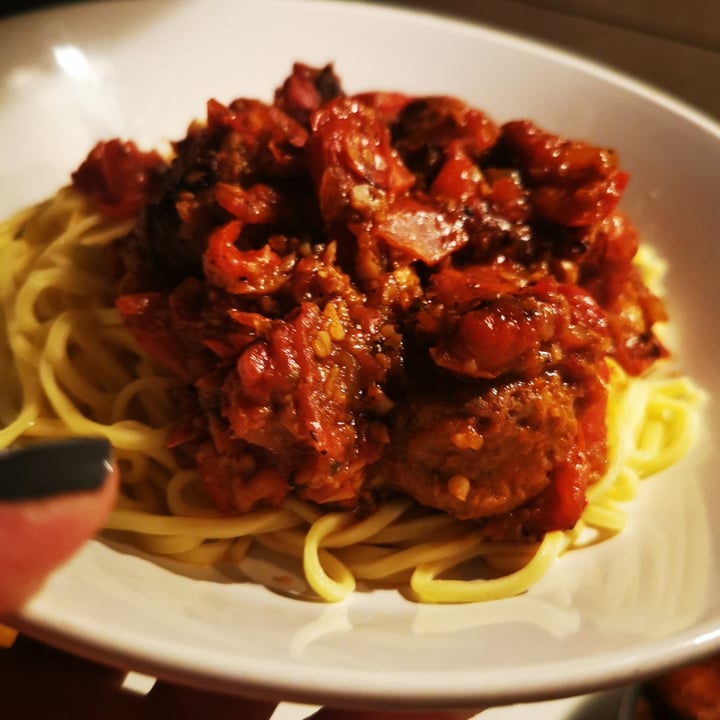 photo of Beyond Meat Beyond Meatballs Italian Style shared by @theyogacreative on  09 Aug 2021 - review