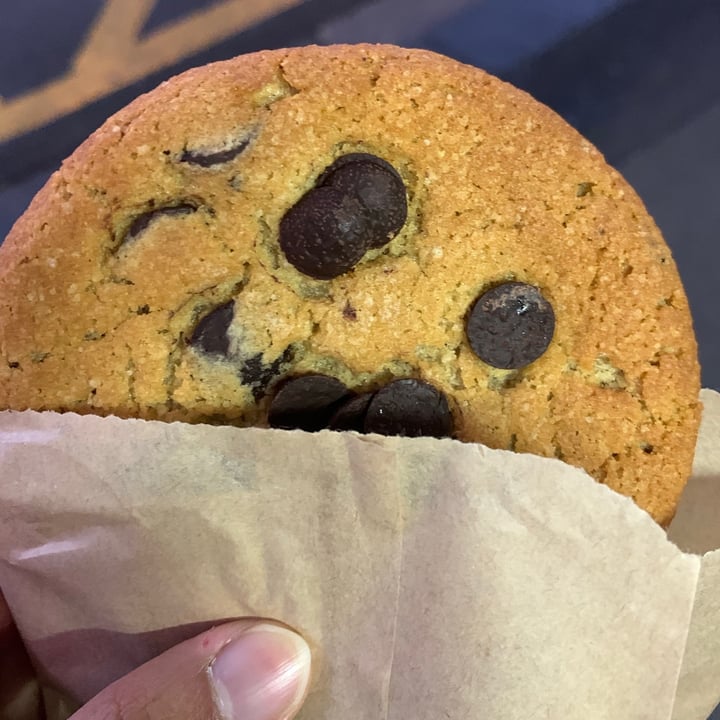 photo of Lisica Cafe Chocolate Chips Cookie shared by @cnnna on  15 Apr 2021 - review
