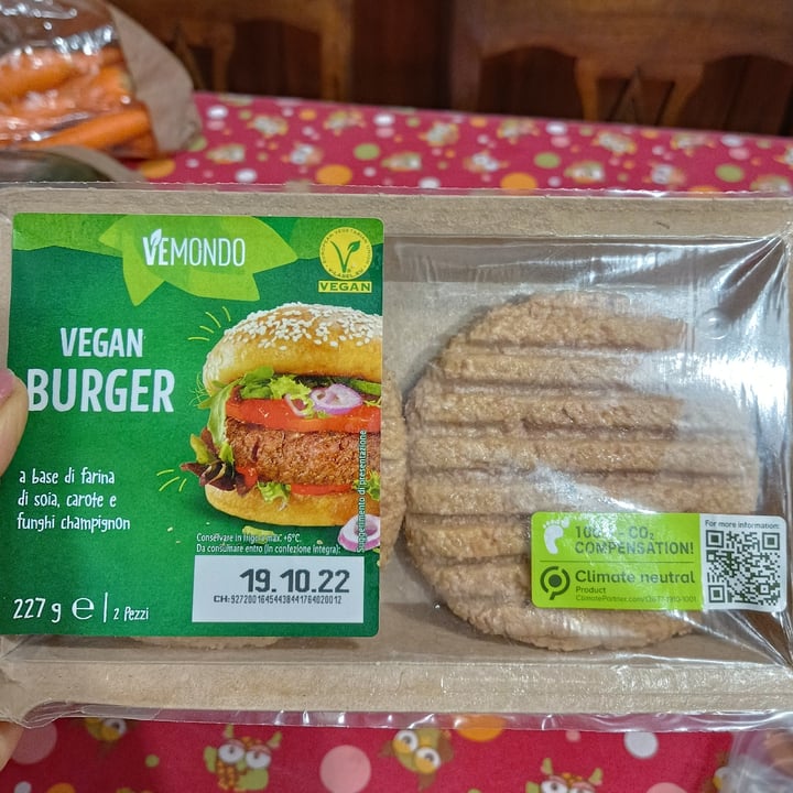 photo of Vemondo  Vegan Burger shared by @arielasalcini on  28 Oct 2022 - review