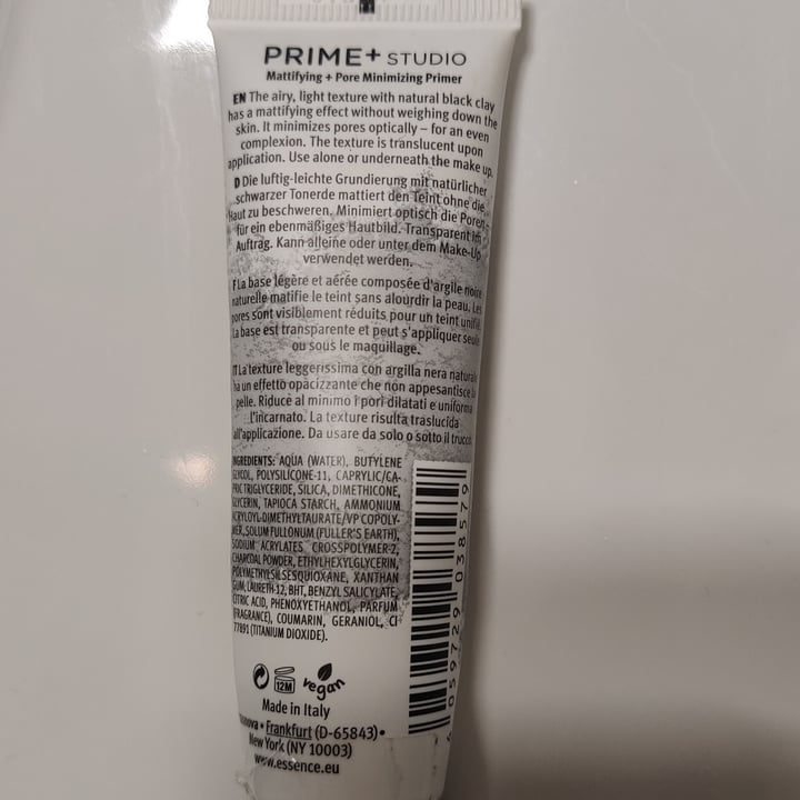 review photo of Essence Primer opacizzante shared by @aletofulover on 20 Apr 2022 - review