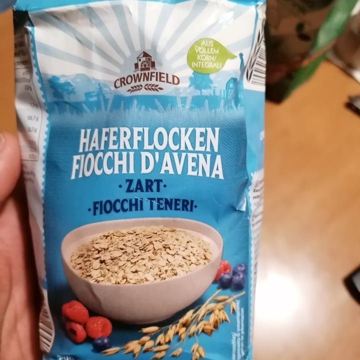 photo of Crownfield Copos de avena shared by @giuseppevece on  13 Oct 2022 - review