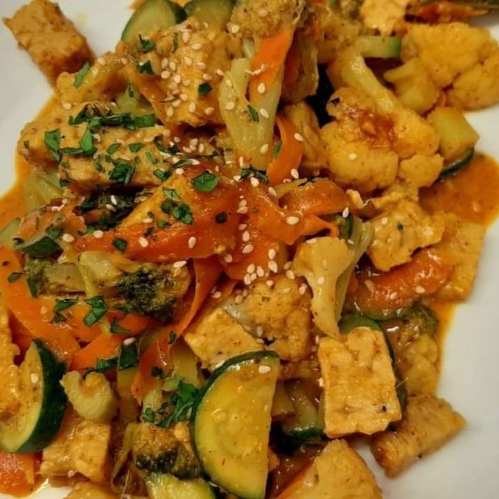 photo of Hotel Sylva & RistoVegan Thempe Saltato Con Verdure Croccanti shared by @lachiocciola on  10 Mar 2022 - review
