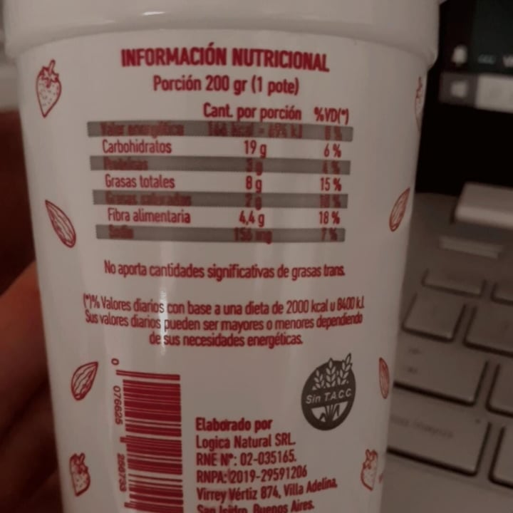 photo of Felices Las Vacas Yogurt sabor Frutilla shared by @rubyblair on  25 Dec 2020 - review