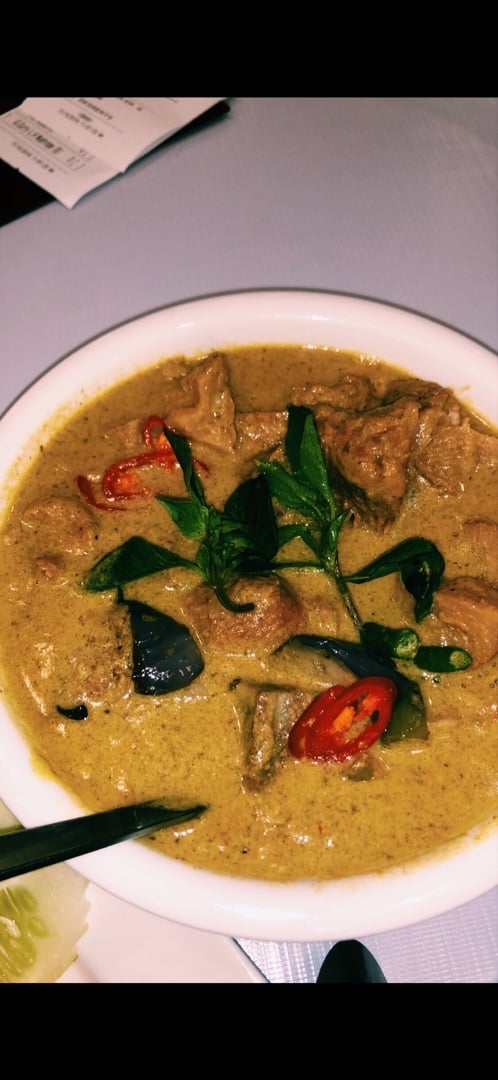 photo of Veggielicious Thai Cuisine Green Curry Lion's Mane mushroom shared by @arxuann on  27 May 2019 - review