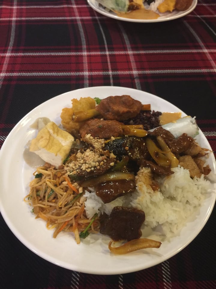 photo of Chay An Lạc 109 Trần Hưng Đạo Hà nội Vegan buffet shared by @movinganimals on  06 Feb 2020 - review