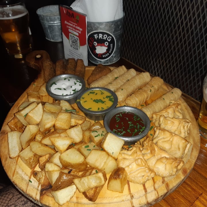 review photo of Red Frog Beer House Picada Fiesta Vegana shared by @emilyvegan on 31 Aug 2021 - review