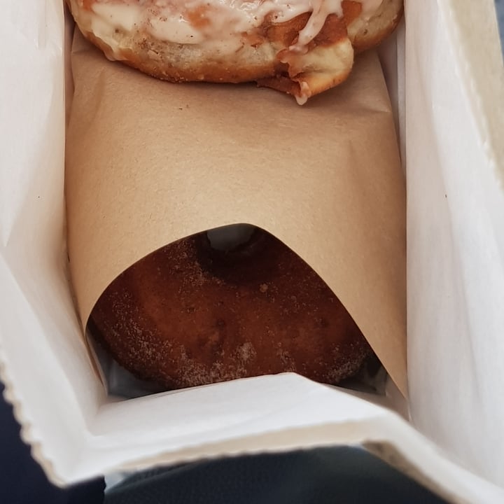 photo of Crosstown Marylebone - Vegan Doughnuts & Coffee Sri Lankan Cinnamon Sugar shared by @elemino on  22 Feb 2022 - review