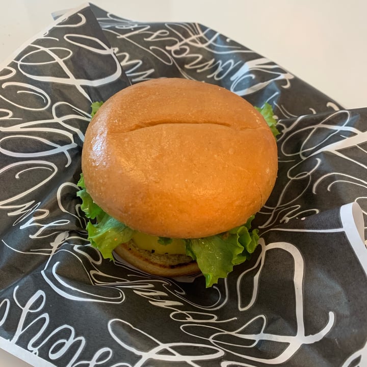 photo of Mimi & Jones Mimi burger shared by @colphax on  30 Jun 2022 - review