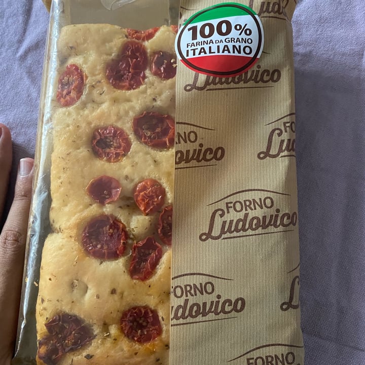 review photo of Forno Ludovico Focaccia Con Pomodorini shared by @honestlygab on 16 Jul 2022 - review
