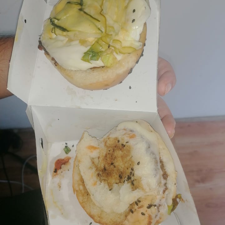 photo of Hudsons The Burger Joint (Claremont) The Infinity burger shared by @rushisushi7 on  17 Mar 2021 - review
