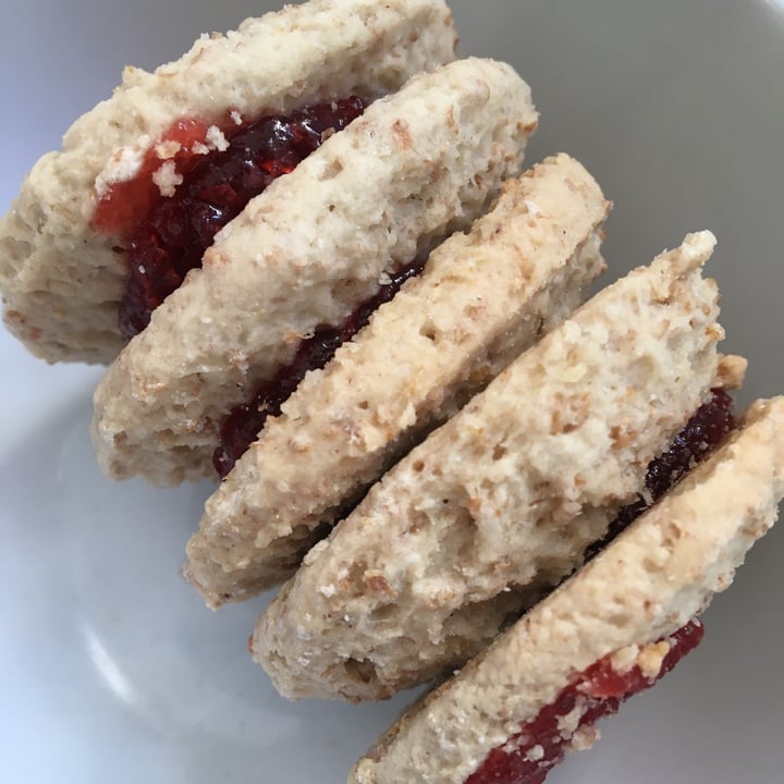 review photo of Kiwicha Pepas de Quinoa y Frambuesa shared by @cucumelo on 08 Aug 2021 - review