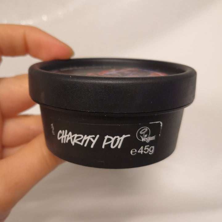 photo of LUSH Fresh Handmade Cosmetics Charity Pot shared by @charlotteauxfraises on  24 Mar 2022 - review