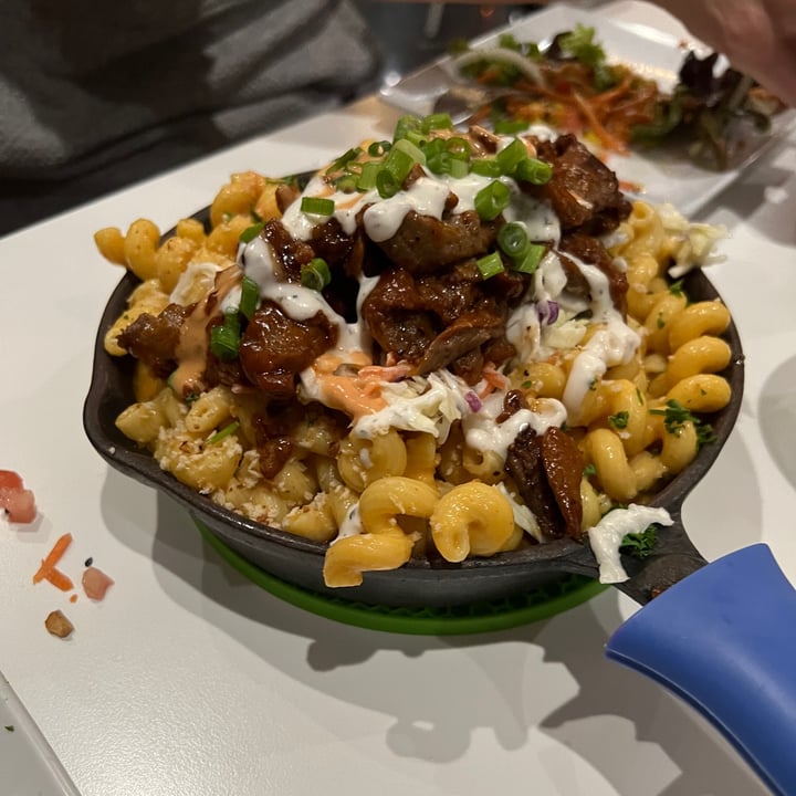 photo of The Modern Vegan BBQ Brisket and Mac & Cheese shared by @stephaniegerard on  15 Feb 2022 - review