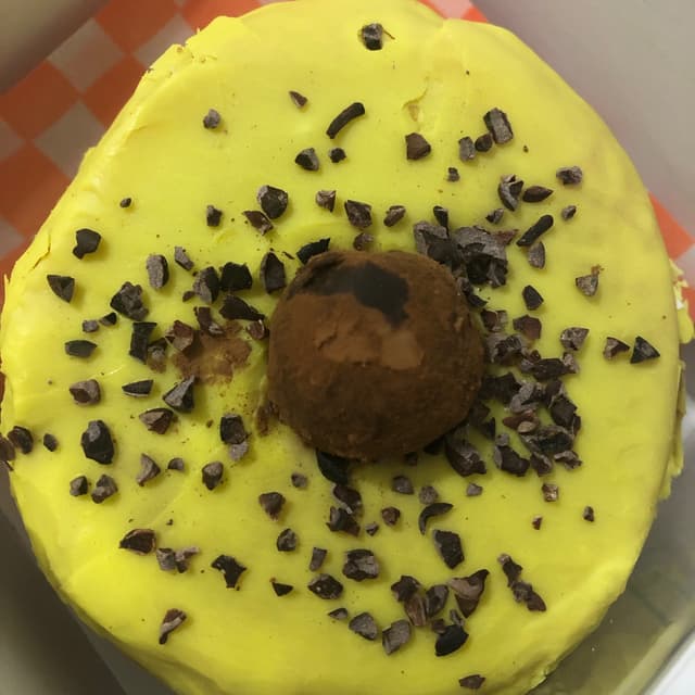 Photo of the dish “Dona de maracuyá y chocolate”