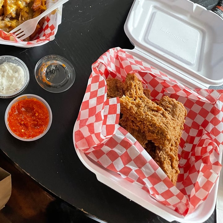 photo of Bring Me Some 6 piece Tendies shared by @cmy123 on  29 Jun 2021 - review