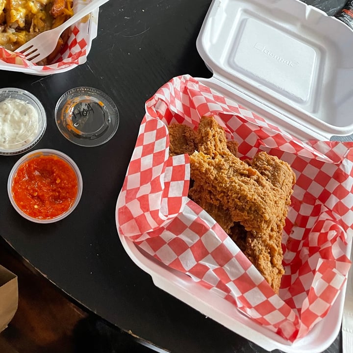 review photo of Bring Me Some 6 piece Tendies shared by @cmy123 on 29 Jun 2021 - review