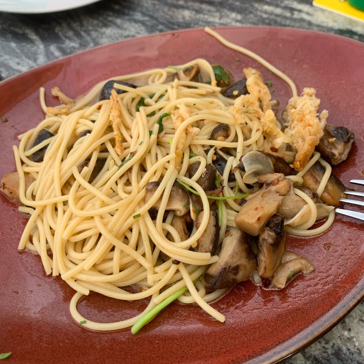 review photo of Brewerkz Riverside Point Wild mushroom aglio olio shared by @caliyiwei on 13 Jul 2021 - review