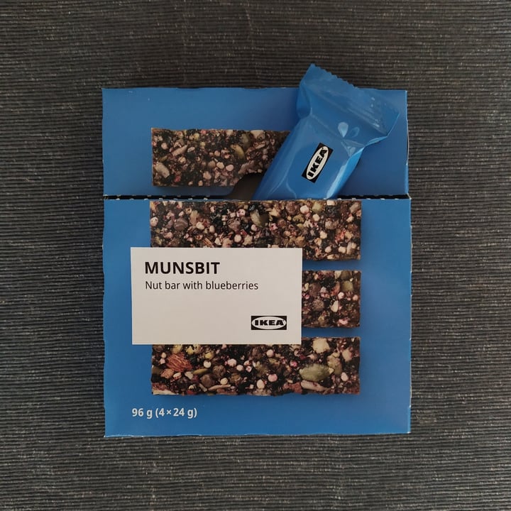 photo of Ikea Munsbit Nut Bar with Blueberries shared by @iglooo on  20 Mar 2022 - review