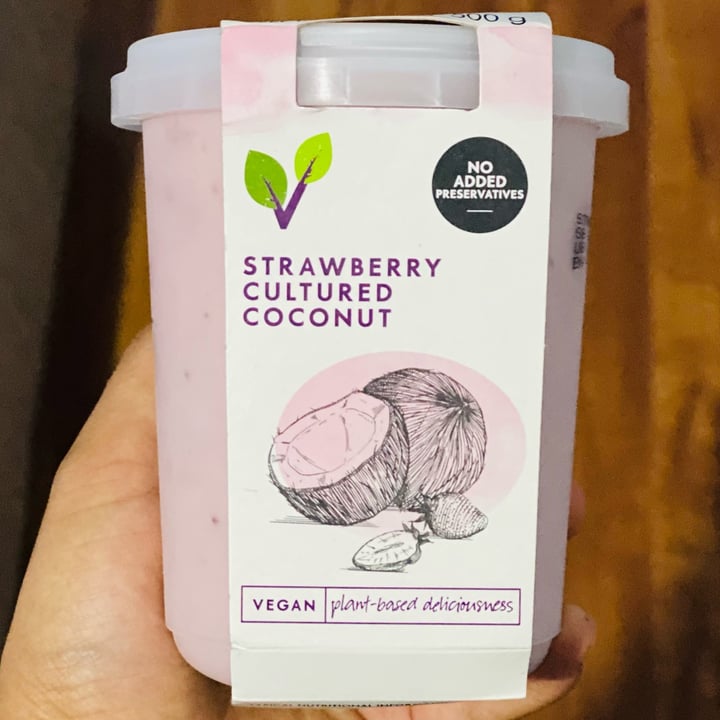 photo of Woolworths Food Smooth Strawberry Flavoured Cultured Soya shared by @mholia on  16 Dec 2021 - review