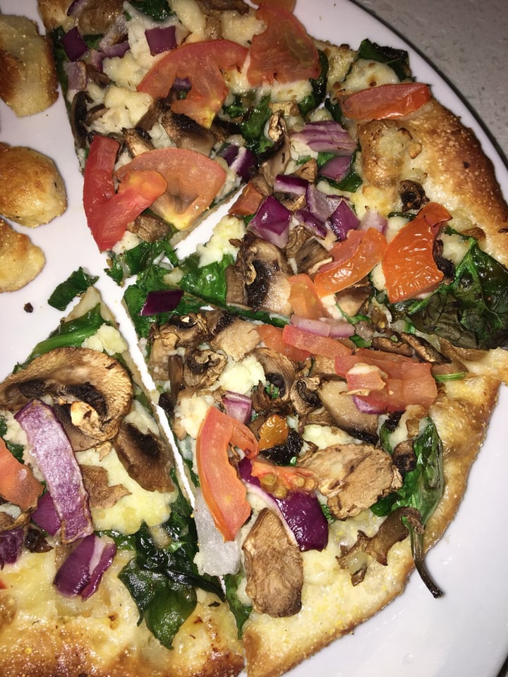 photo of Infinitus Pizza PIE (iPIE) Katie Pie shared by @veganmomma4life on  10 Dec 2019 - review