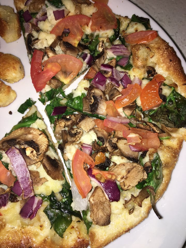 photo of Infinitus Pizza PIE (iPIE) Katie Pie shared by @veganmomma4life on  10 Dec 2019 - review