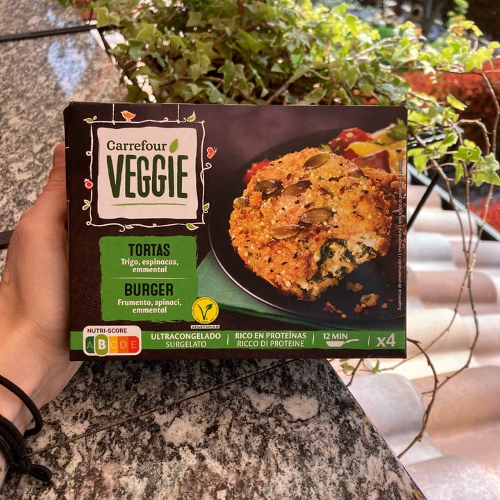 photo of Carrefour  Burger Frumento Spinaci Emmental shared by @makoto on  07 Apr 2022 - review