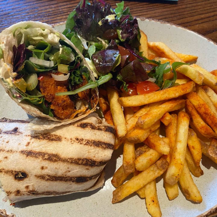 photo of Craft lincoln Falafel Wrap shared by @whatrebeccaeats on  27 Jun 2022 - review
