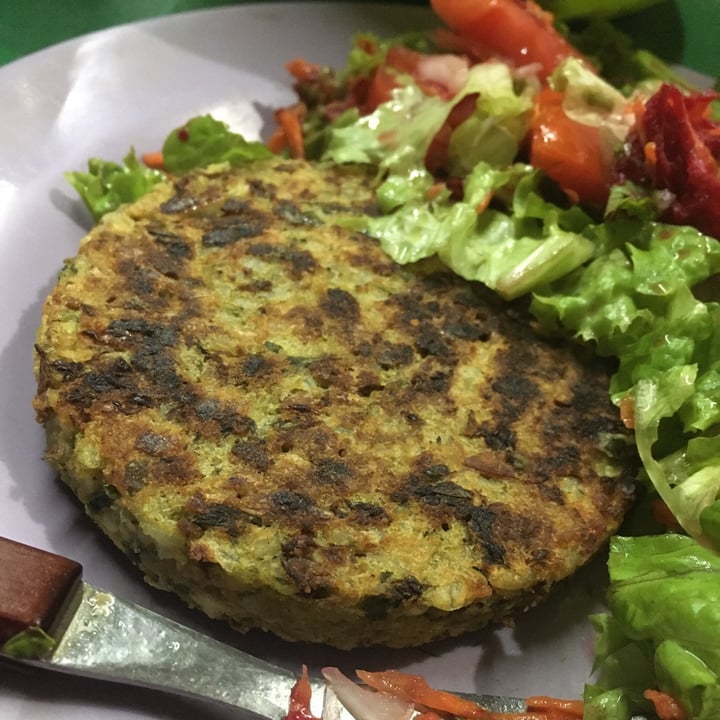 photo of Vegandhi - Comida Vegana Burger porotos a la provenzal shared by @lauchis on  28 Apr 2020 - review