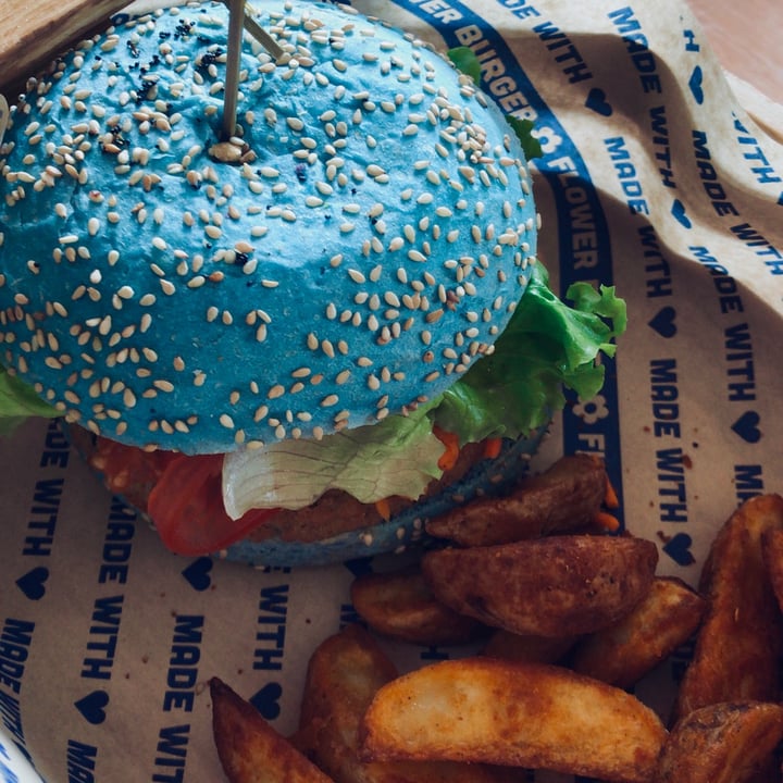 photo of Flower Burger Ocean Burger shared by @sofymnt on  18 Apr 2021 - review