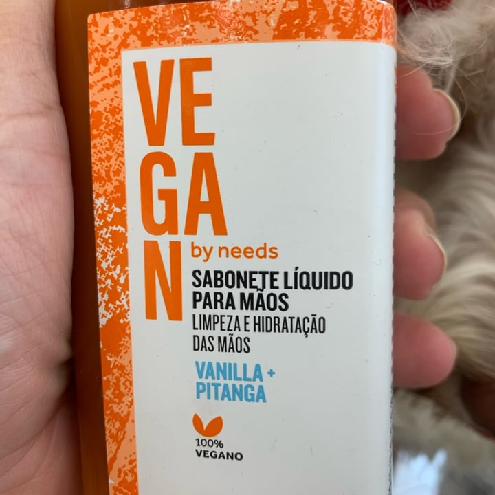 photo of Vegan by Needs Sabonete líquido para maos shared by @thaisaveloso on  02 May 2022 - review