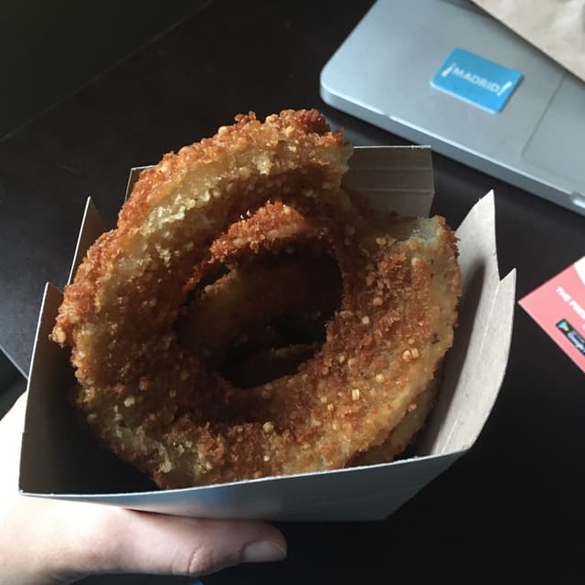 菜肴“Quinoa onion rings”的照片
