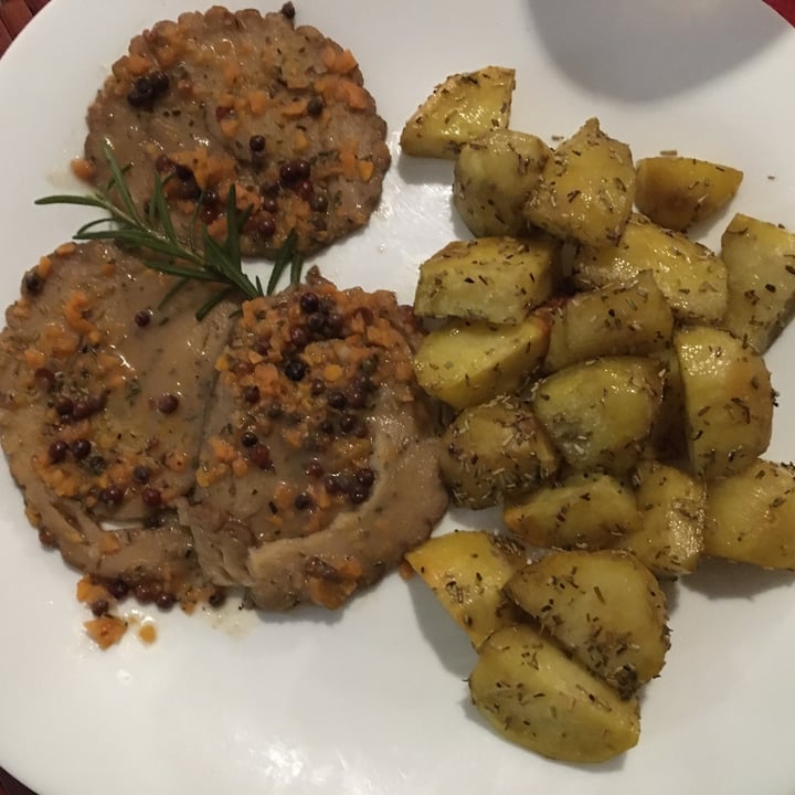 photo of Veganda Arrosto di tofu e seitan con patate shared by @gaiagreen on  13 Mar 2022 - review