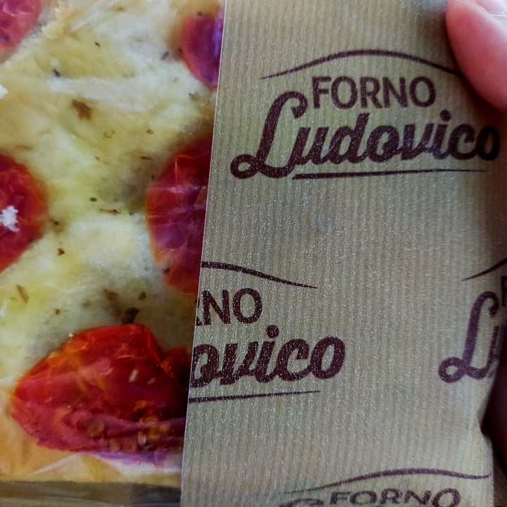 review photo of Forno Ludovico Focaccia Con Pomodorini shared by @acquario on 18 Jun 2022 - review