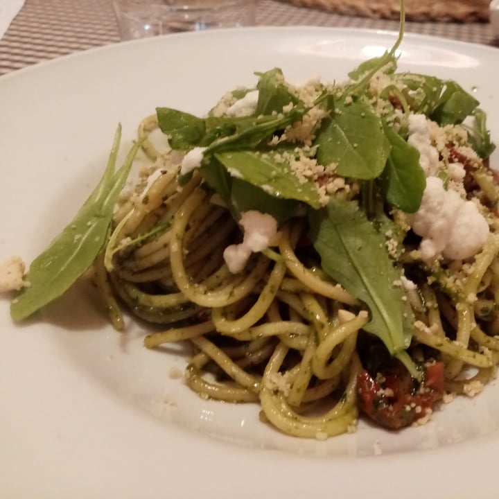 review photo of RESTAURANT BINDU Espaguetis al pesto a la genovesa shared by @adnaloi on 13 Nov 2021 - review