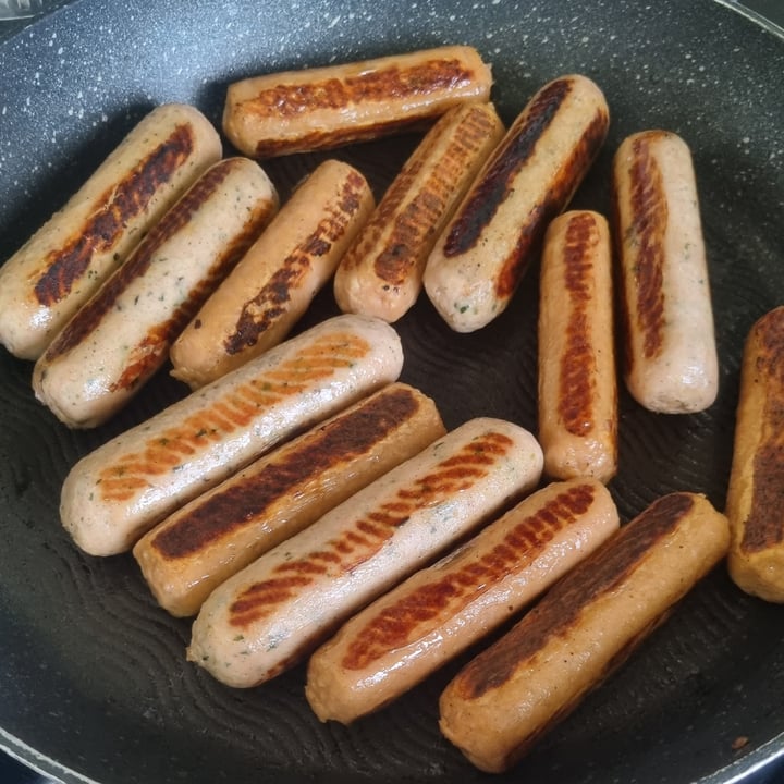 photo of Richmond 8 BBQ Sauce Flavour Meat-Free Sausages shared by @aamanda82 on  05 Dec 2022 - review