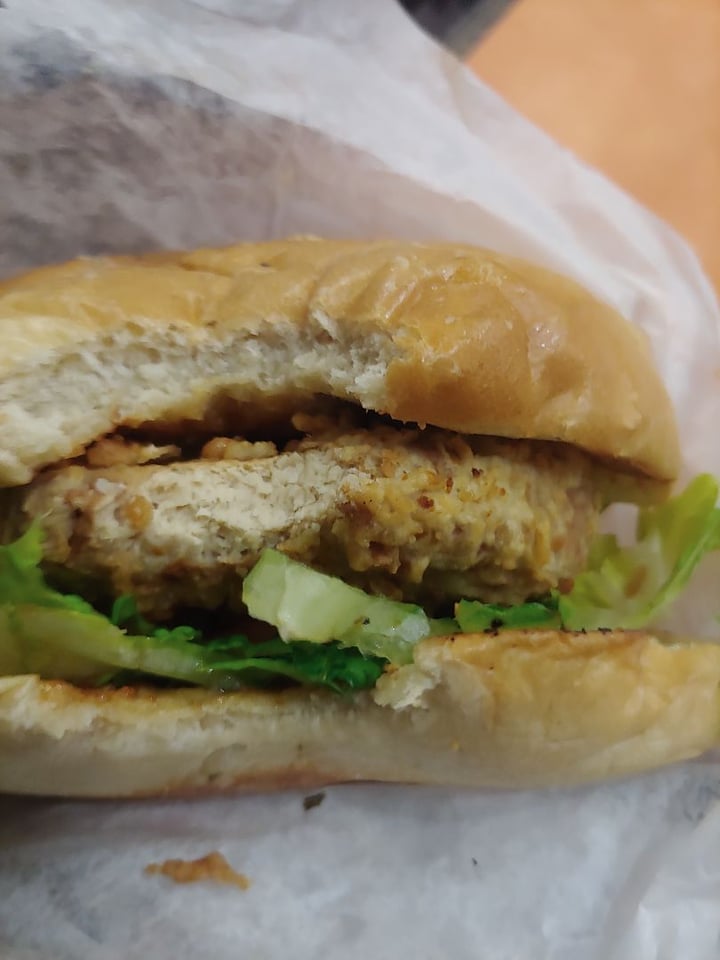 photo of NuVegan Café Chickn Sandwich shared by @vecanter on  28 Jan 2020 - review