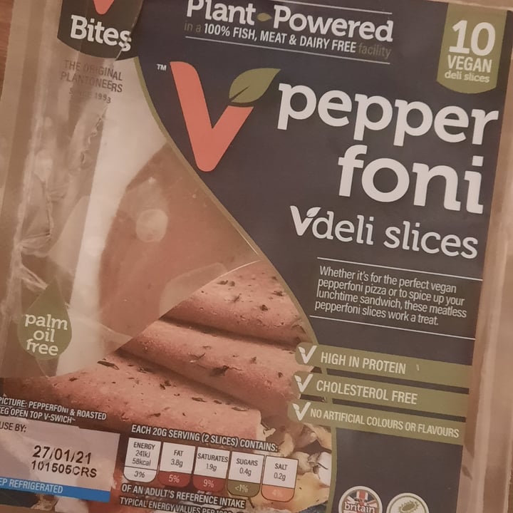 review photo of V Bites Pepperoni slices shared by @larisaprelicz on 26 Jan 2021 - review