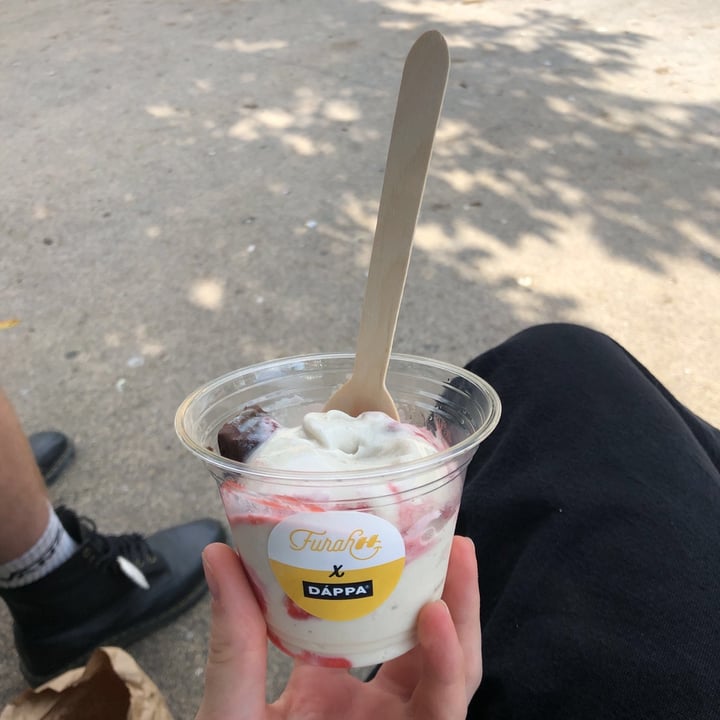 photo of Furahaa to GO - 100% Plant-Based ( VEGAN ) Sundae Fraise DAPPA shared by @sofieblik on  20 Aug 2021 - review