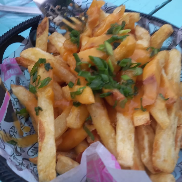 review photo of Lado V Papas con queso y verdeo shared by @juano on 17 Mar 2022 - review