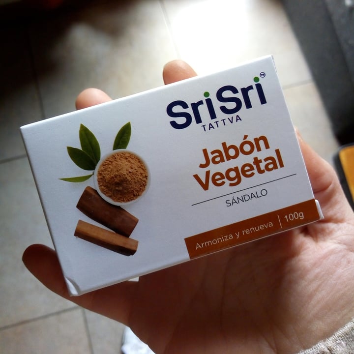 photo of SriSri Tattva Jabón Vegetal Sándalo shared by @ayedmfendrik on  19 Sep 2021 - review