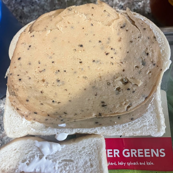 photo of Tofurky Plant-Based Deli Slices Peppered shared by @potencee on  17 Dec 2021 - review